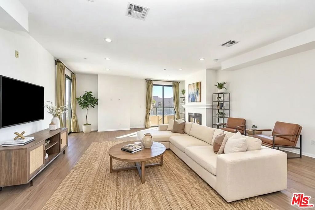 Residential for sale at 871 Crenshaw Boulevard 305, Los Angeles CA featuring 3 beds and 2 baths
