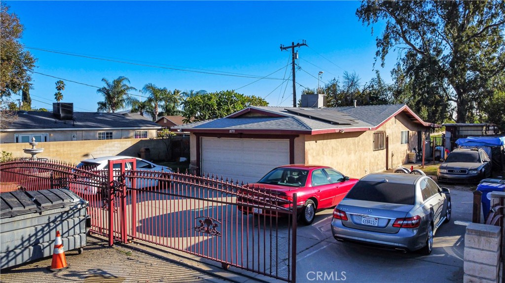 Residential for sale at 18793 San Bernardino, Bloomington CA featuring 3 beds and 2 baths