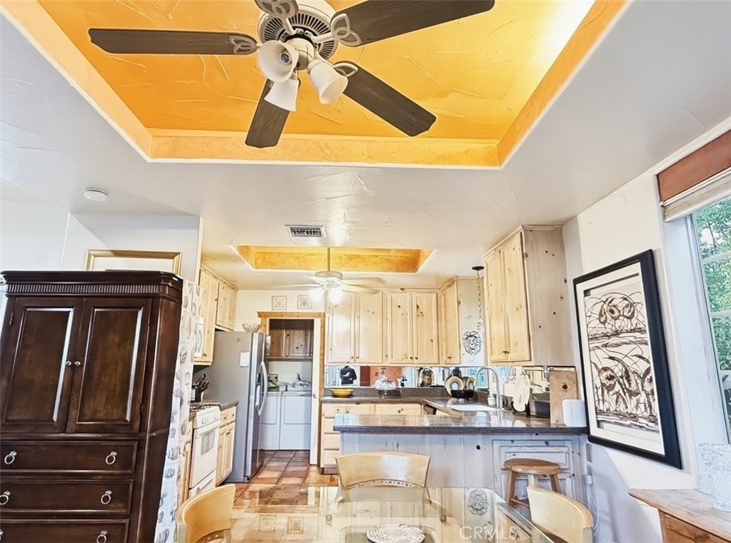 Residential Lease for rent at 1932 S Barona, Palm Springs CA featuring 2 beds and 2 baths