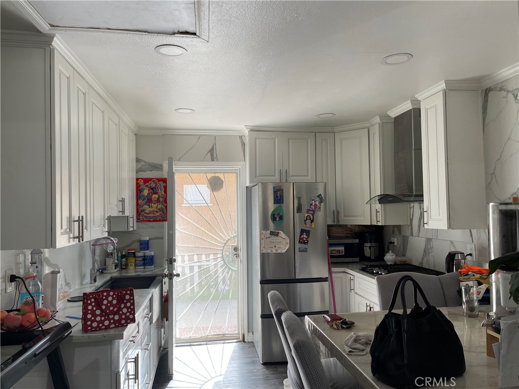 Single Family Residence for sale at 1416 Orange, Long Beach, CA featuring 6 beds and 4 baths
