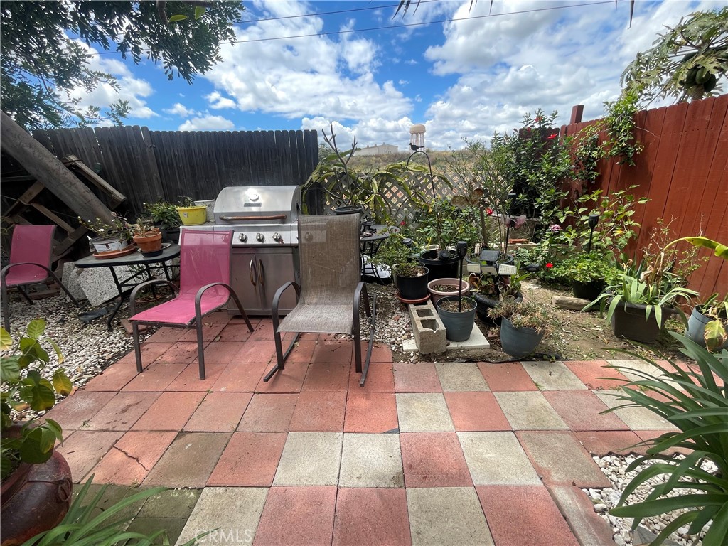 Manufactured In Park for sale at 10001 Frontage Road 73, South Gate CA featuring 2 beds and 2 baths