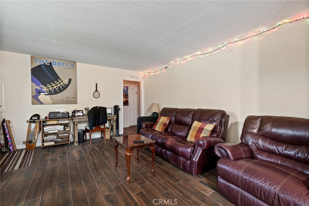 Residential for sale at 340 Western, Bakersfield CA featuring 3 beds and 1 bath