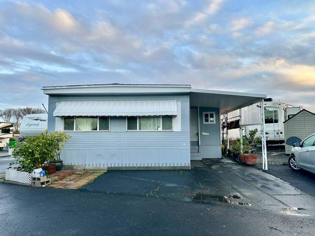 Manufactured In Park for sale at 2100 Lewelling Blvd, San Leandro CA featuring 2 beds and 1 bath