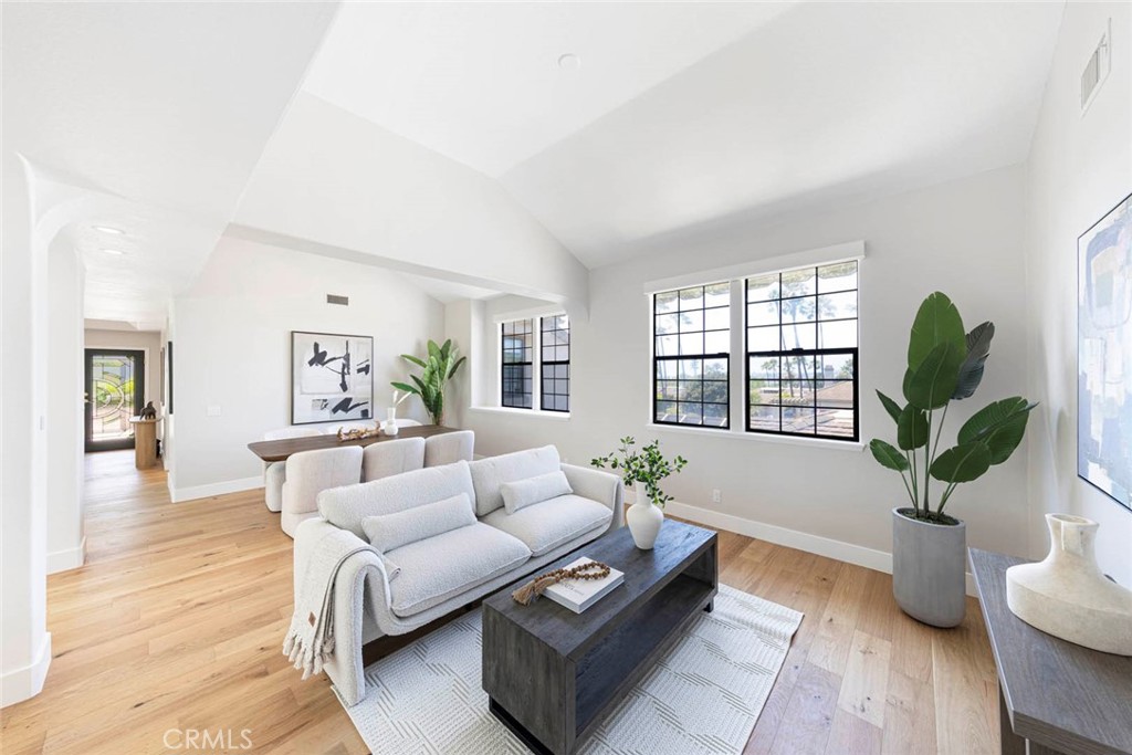 Residential for sale at 90 Ocean vista, Newport Beach CA featuring 2 beds and 3 baths