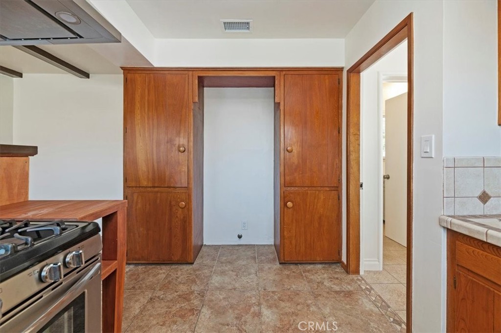 Residential for sale at 4340 Woodward, Norco CA featuring 3 beds and 2 baths