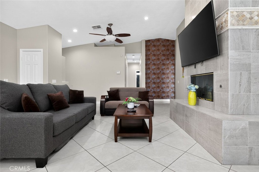 Residential Lease for rent at 12220 Skyline Drive, Desert Hot Springs CA featuring 3 beds and 3 baths