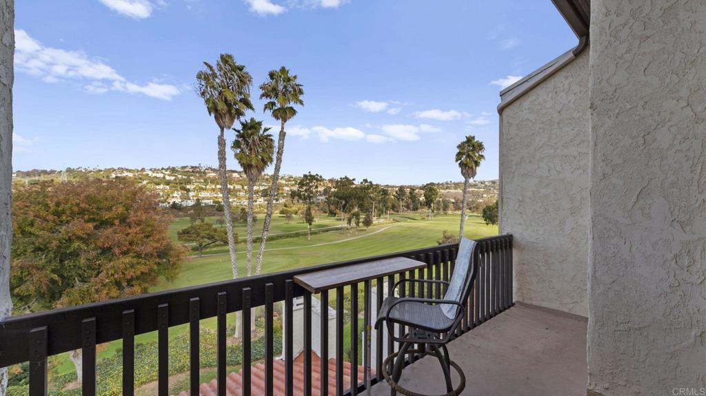 Residential Lease for rent at 2508 Navarra Drive 424, Carlsbad CA featuring 2 beds and 1 bath