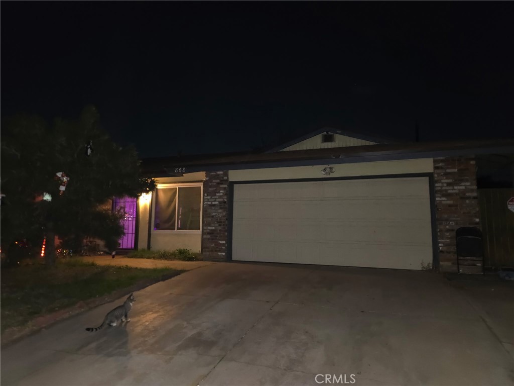 Residential for sale at 868 S Ironwood, Bloomington CA featuring 4 beds and 2 baths