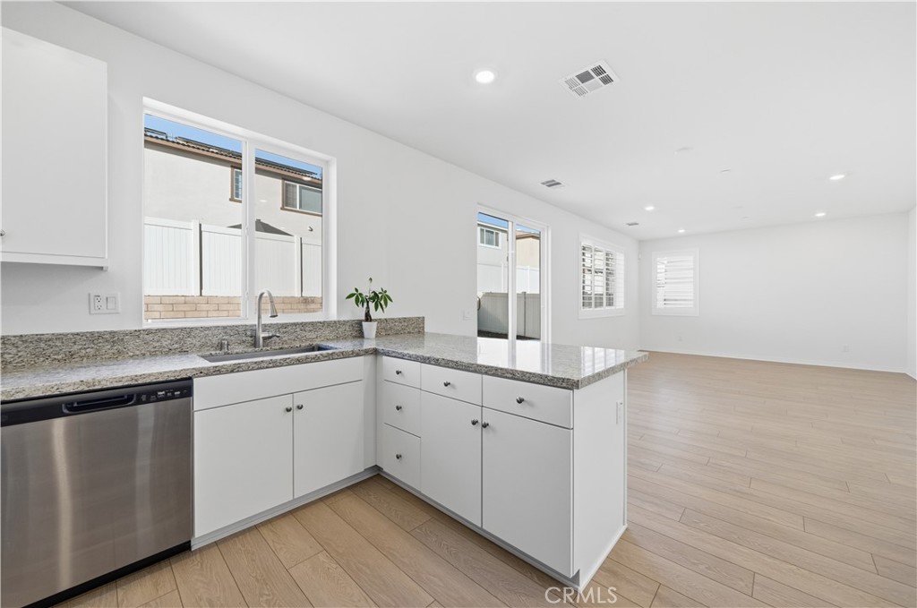 Residential Lease for rent at 36631 Camino Springs Avenue, Murrieta CA featuring 4 beds and 3 baths