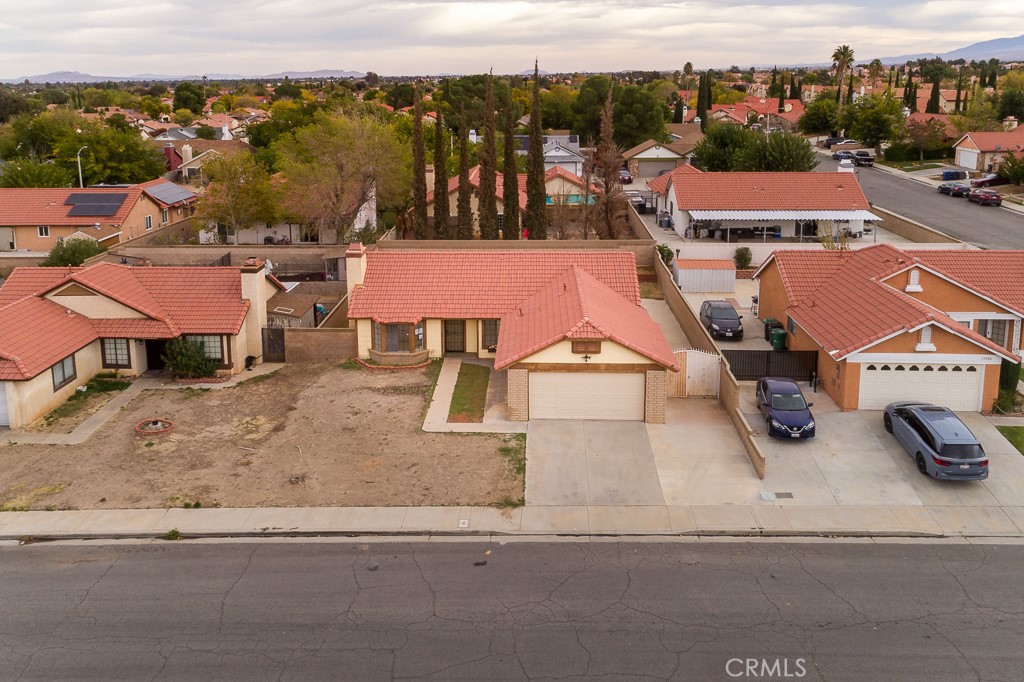 Residential for sale at 37012 Calle Bonita, Palmdale CA featuring 4 beds and 2 baths