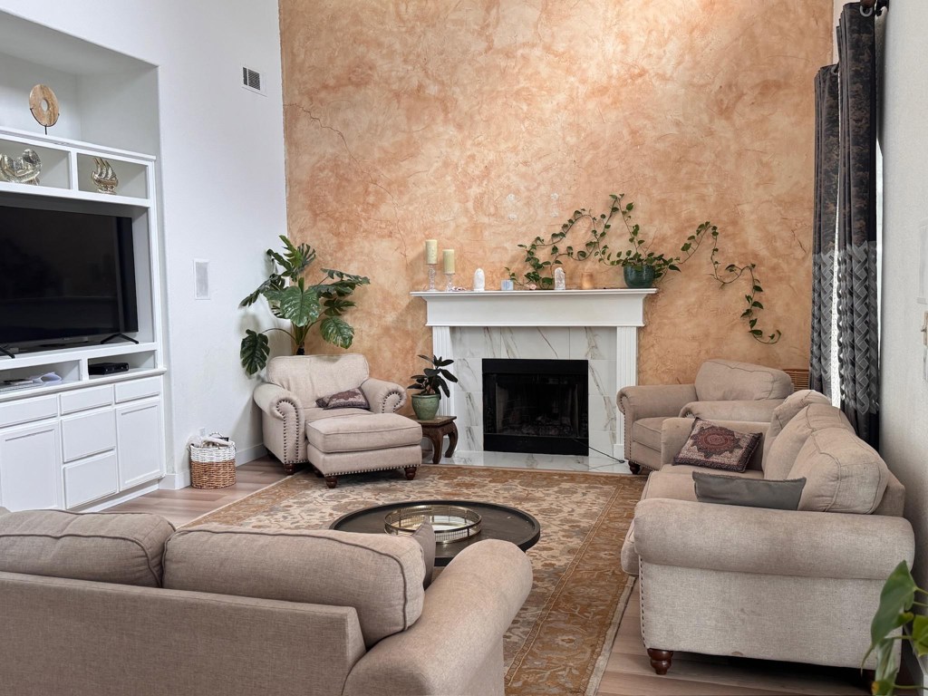 Residential for sale at 1233 Plaza Ct, Tracy CA featuring 5 beds and 3 baths