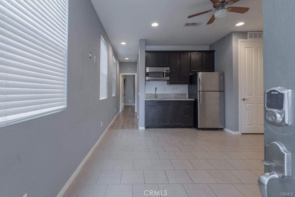 Residential Lease for rent at 17949 Yellow Dock, San Bernardino CA featuring 1 bed and 1 bath