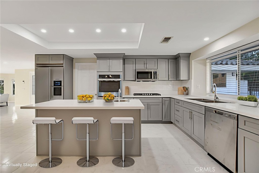 Residential for sale at 5385 Park Lane, San Bernardino CA featuring 3 beds and 4 baths