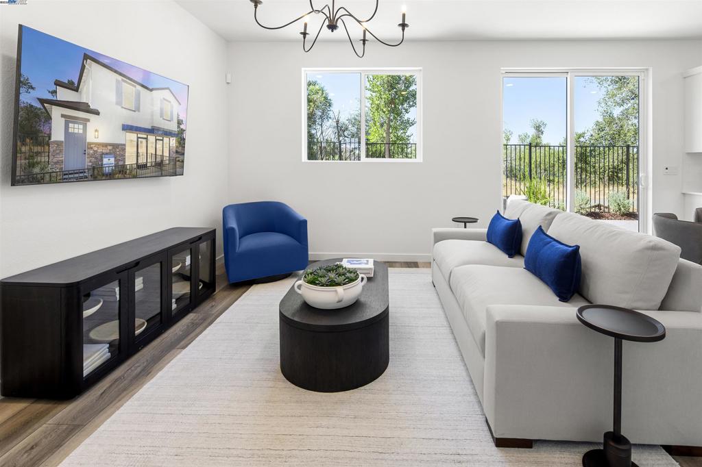 Residential for sale at 859 Pecan Tree Ln, Galt CA featuring 3 beds and 3 baths