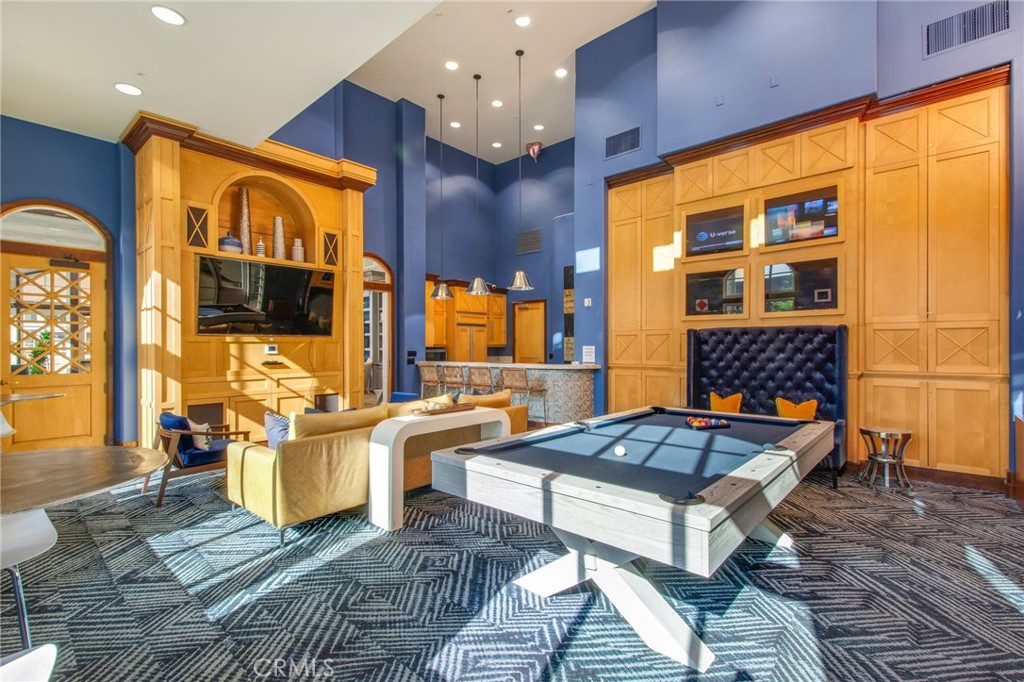 Residential Lease for rent at 9229 Regents L406, La Jolla CA featuring 2 beds and 2 baths