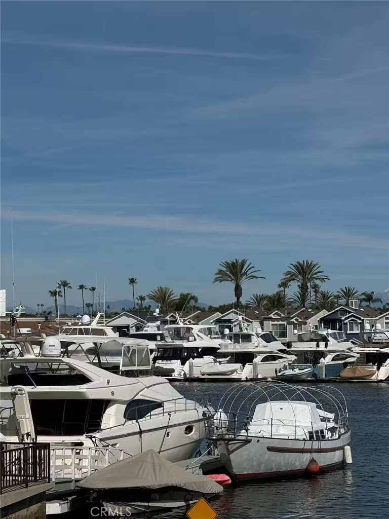 Residential Lease for rent at 222 20th, Newport Beach CA featuring 3 beds and 2 baths