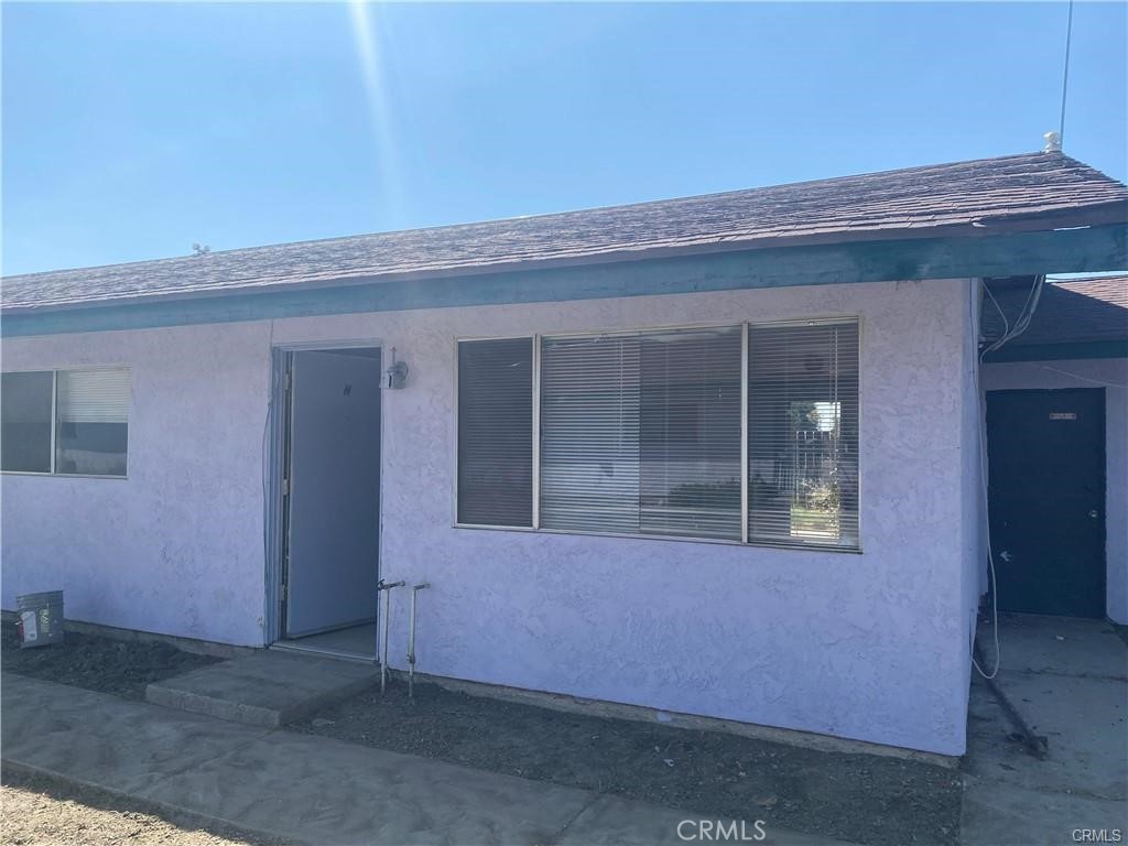 Residential Lease for rent at 41900 Acacia, Hemet CA featuring 2 beds and 1 bath