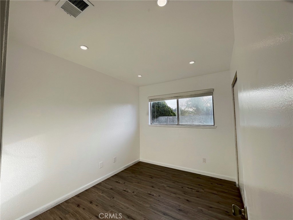 Residential Lease for rent at 6817 Glendale, Riverside CA featuring 4 beds and 2 baths