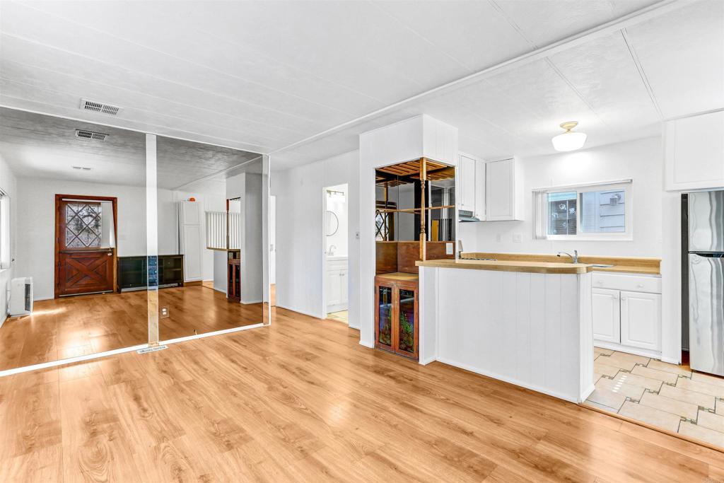 Manufactured In Park for sale at 402 63Rd Street SPC 12, San Diego CA featuring 2 beds and 1 bath