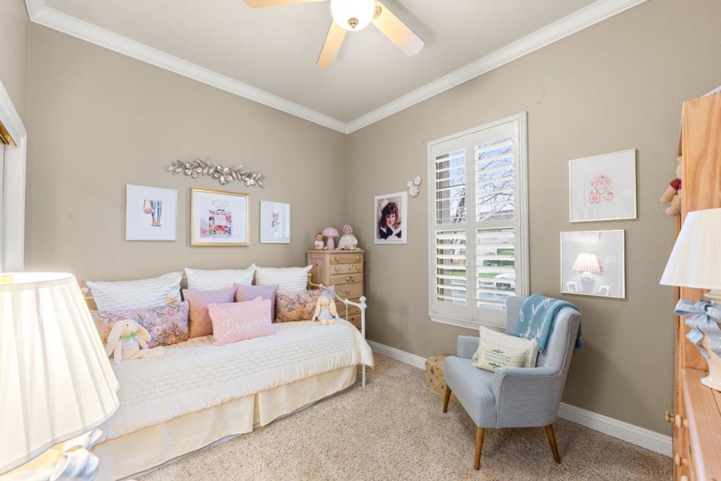 Residential for sale at 5723 Grassington Lane, Sacramento CA featuring 2 beds and 3 baths