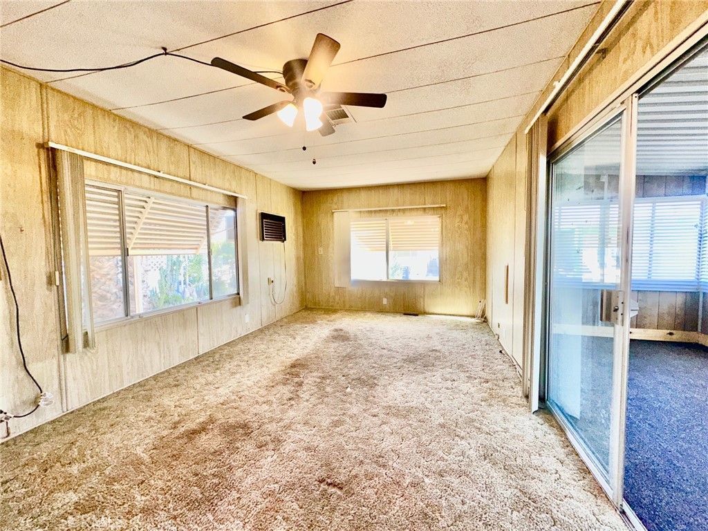 Manufactured In Park for sale at 332 N Lyon 105, Hemet CA featuring 1 bed and 1 bath