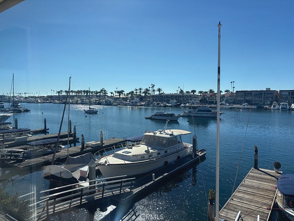 Residential Lease for rent at 205 Via Lido Soud, Newport Beach CA featuring 5 beds and 4 baths