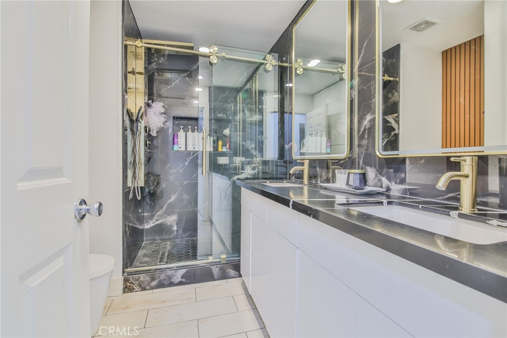 Residential for sale at 7925 Victor, Hesperia CA featuring 4 beds and 2 baths