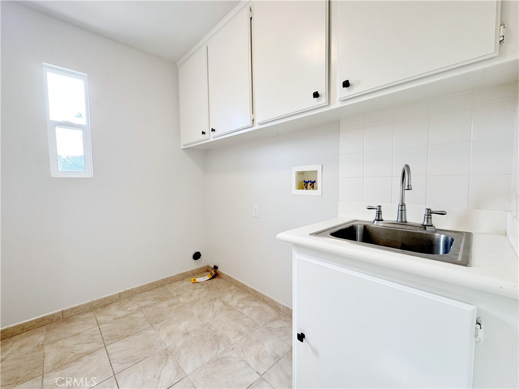 Residential Lease for rent at 39 Eaglecreek, Irvine CA featuring 4 beds and 3 baths