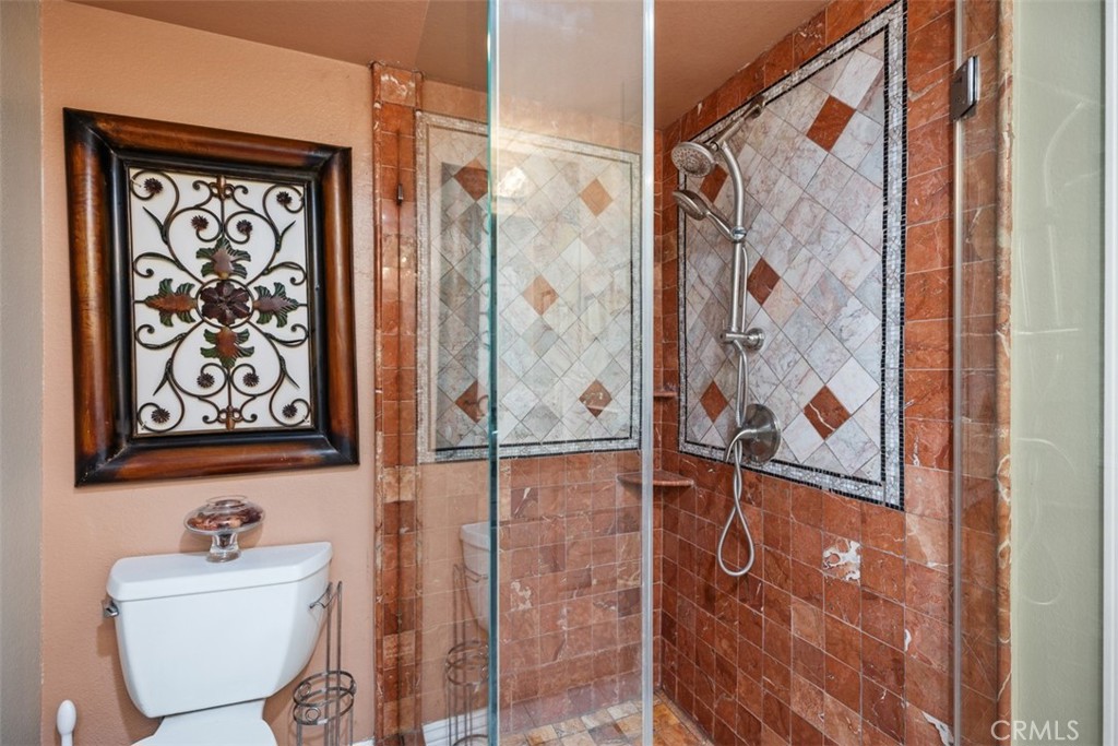 Residential for sale at 726 Avenida Majorca Q, Laguna Woods CA featuring 2 beds and 2 baths