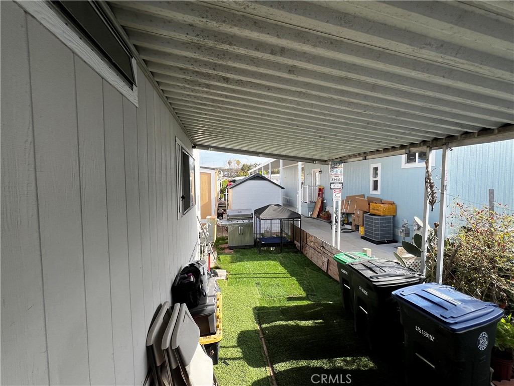 Manufactured In Park for sale at 125 S De Soto Lane, Tustin CA featuring 3 beds and 2 baths