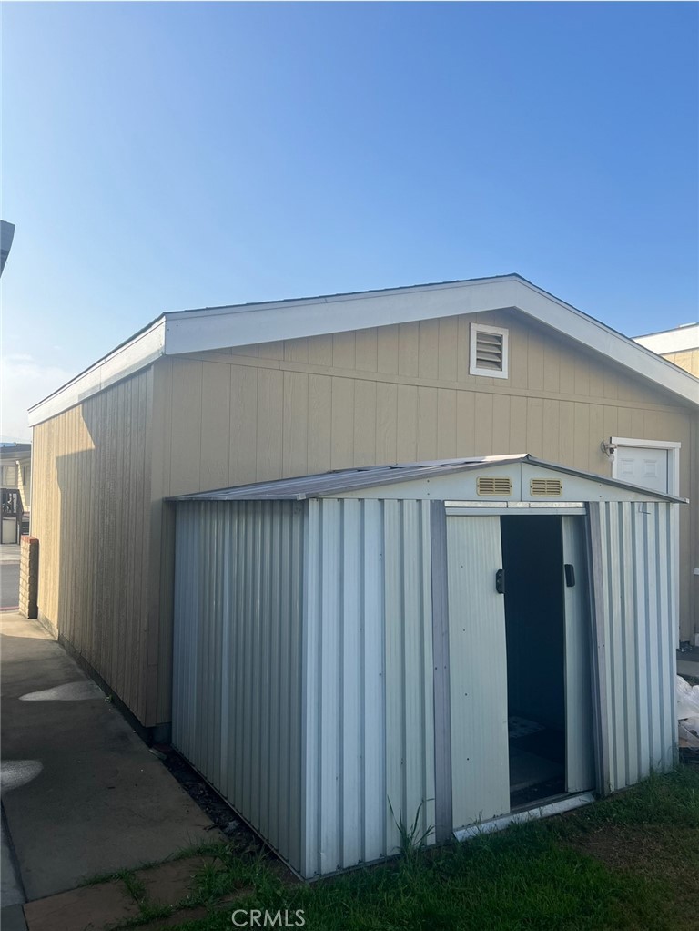 Manufactured In Park for sale at 5815 E La Palma Avenue 7, Anaheim CA featuring 3 beds and 2 baths