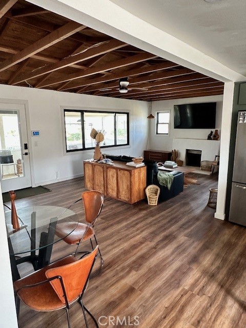 Residential Lease for rent at 6597 Mesquite Springs, 29 Palms CA featuring 2 beds and 1 bath