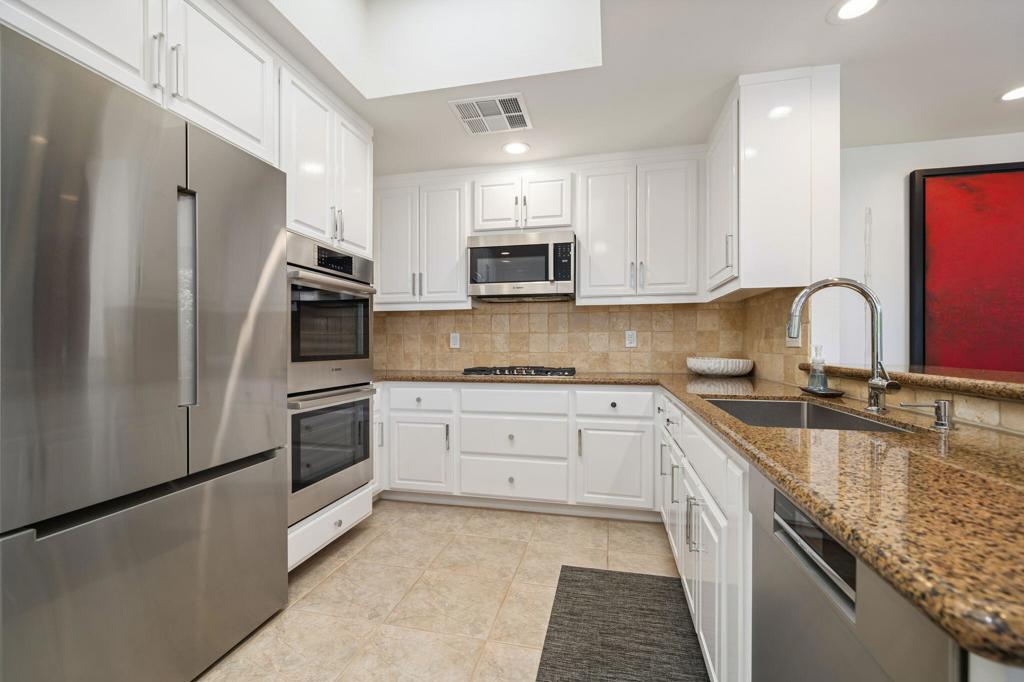 Residential for sale at 7 Dartmouth Drive, Rancho Mirage CA featuring 3 beds and 3 baths