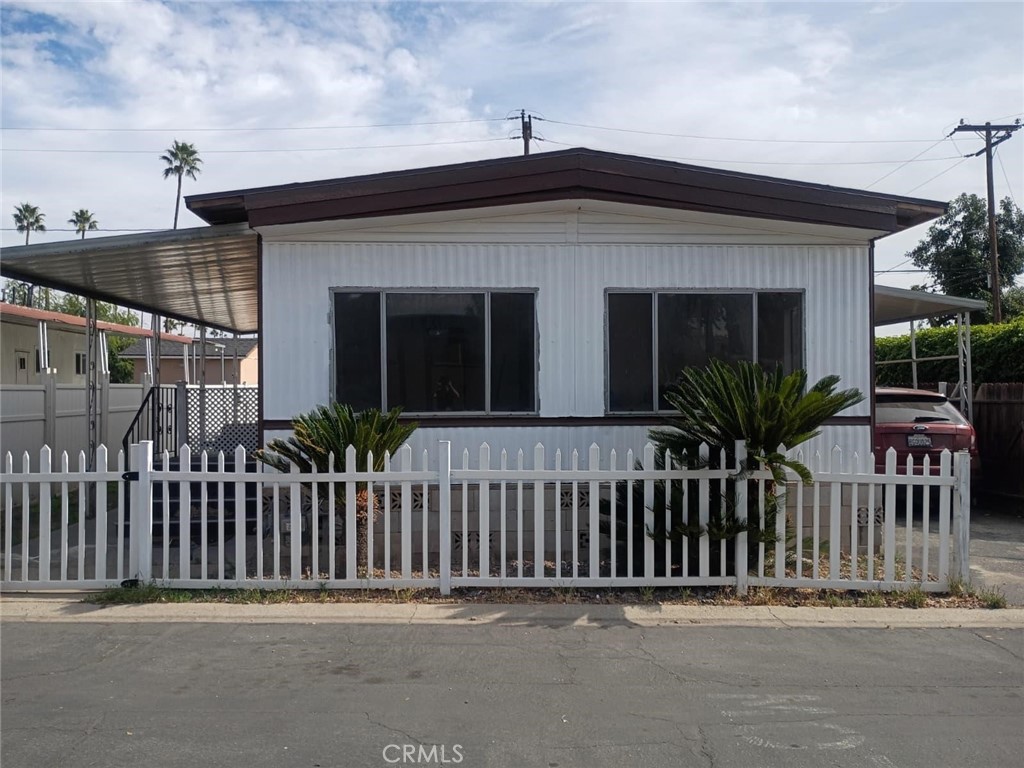 Manufactured In Park for sale at 2250 W MILL 68, Colton CA featuring 2 beds and 2 baths