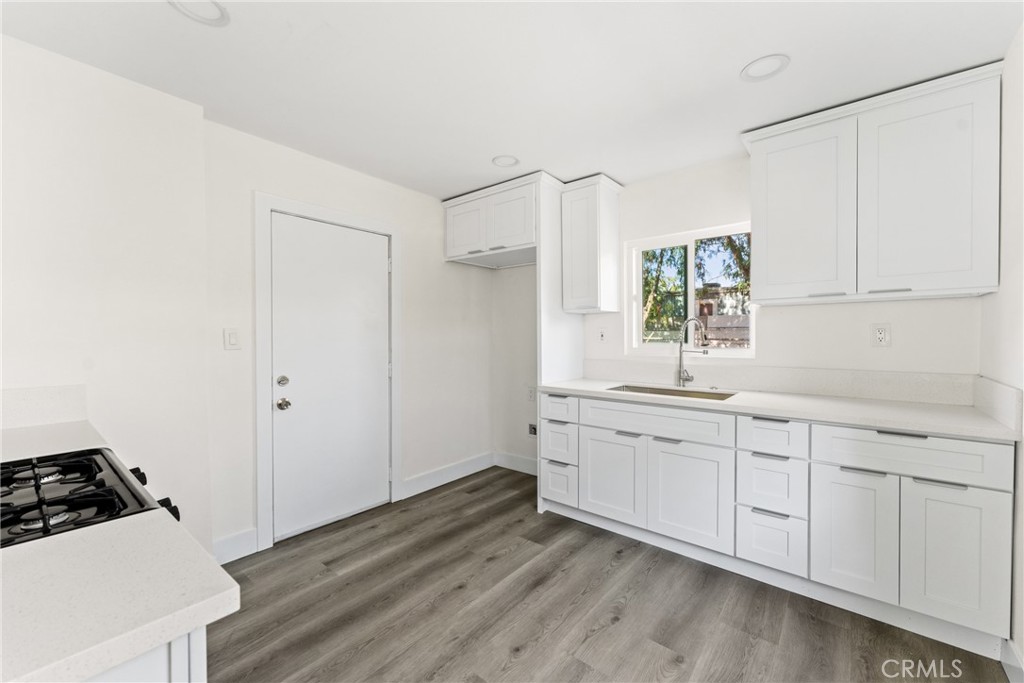 Residential Lease for rent at 1354 W Congress 1/2, San Bernardino CA featuring 1 bed and 1 bath