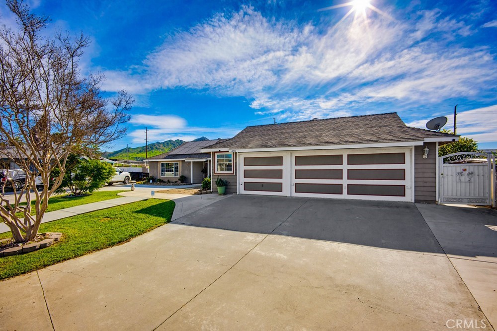 Residential for sale at 438 Tanner, Riverside CA featuring 3 beds and 2 baths