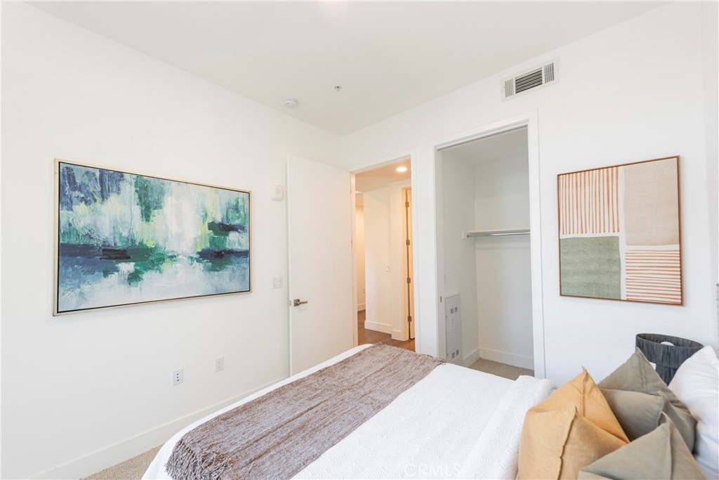 Residential for sale at 709 E Walnut Street 420, Pasadena CA featuring 2 beds and 2 baths