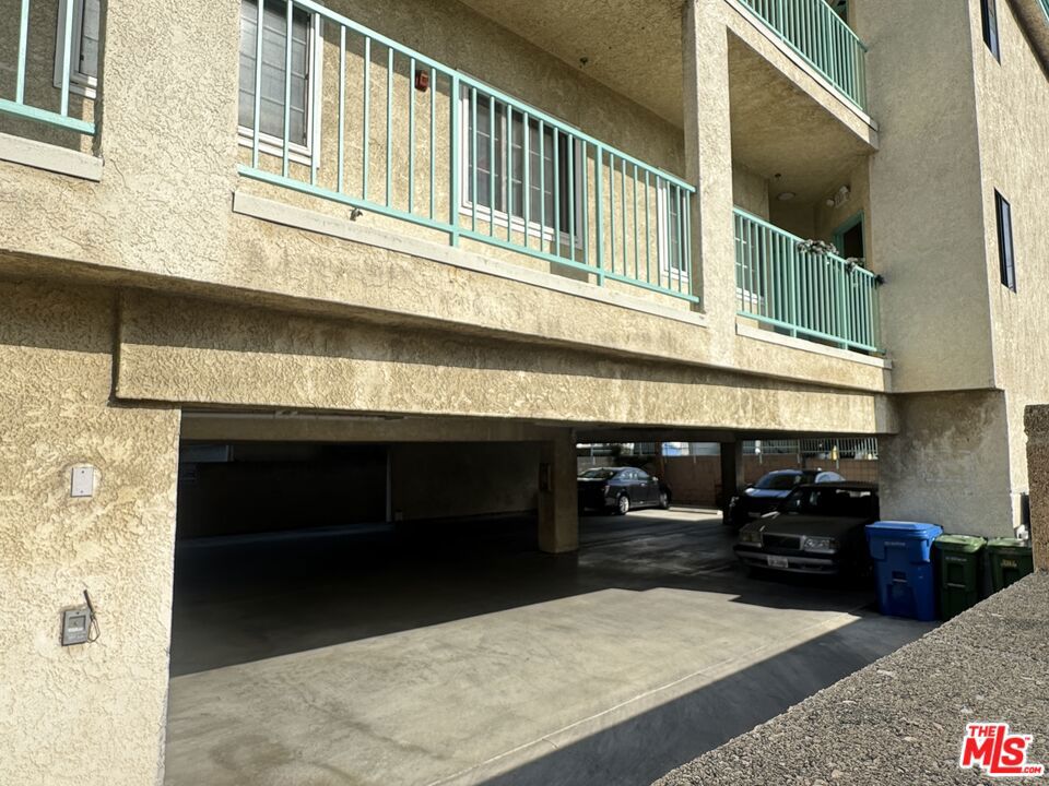Residential Income for sale at 8812 Reading Avenue, Los Angeles CA featuring 16 beds and 16 baths