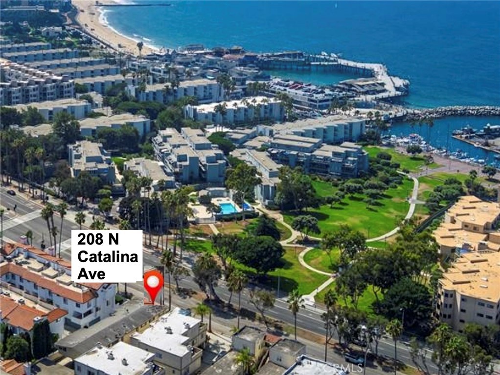 Residential Lease for rent at 208 N Catalina, Redondo Beach CA featuring 1 bed and 1 bath