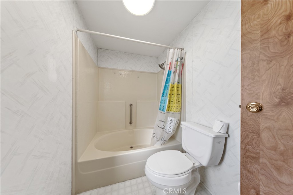 Manufactured In Park for sale at 332 N Lyon Avenue 58, Hemet CA featuring 2 beds and 2 baths