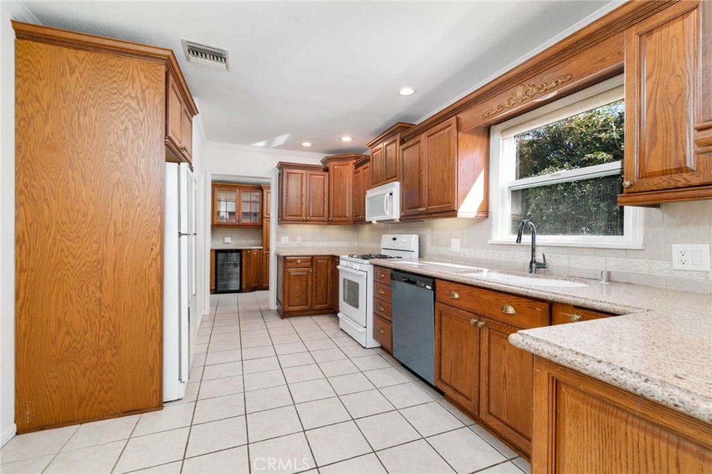 Residential for sale at 1507 Maplewood, La Verne CA featuring 3 beds and 2 baths