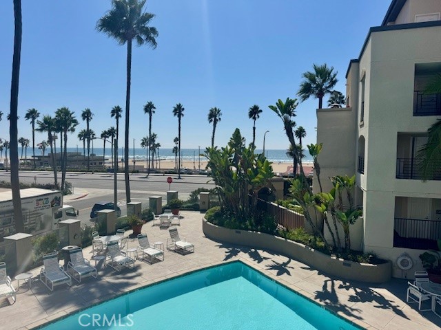 Residential Lease for rent at 200 Pacific Coast, Huntington Beach CA featuring 1 bed and 2 baths