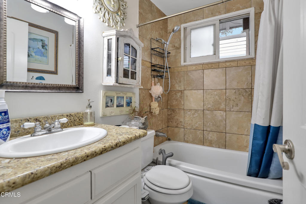 Residential for sale at 404 Vine Place, Oxnard CA featuring 3 beds and 2 baths