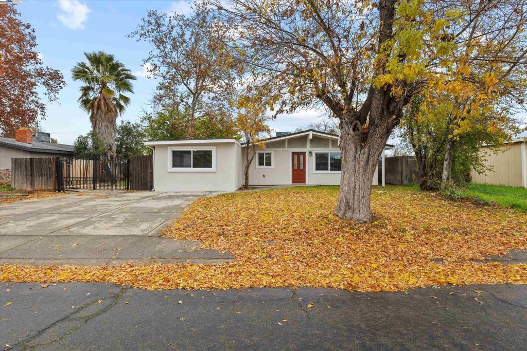 Residential for sale at 7941 Andora Way, Sacramento CA featuring 4 beds and 1 bath