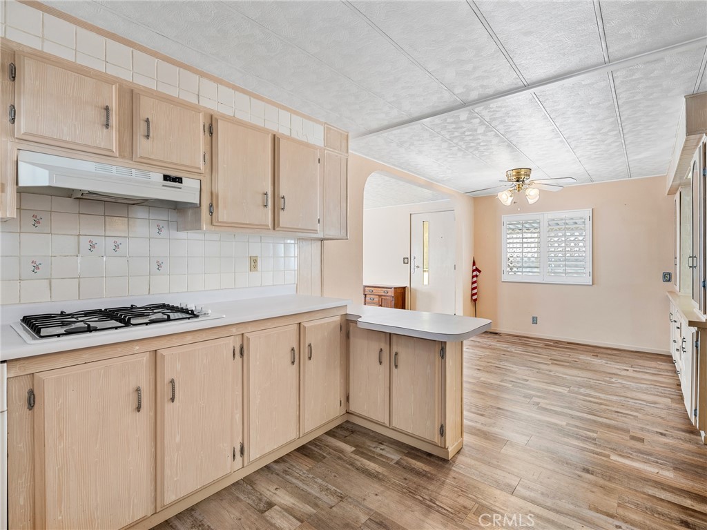 Manufactured In Park for sale at 11414 Serra Rd #17, Apple Valley CA featuring 2 beds and 2 baths