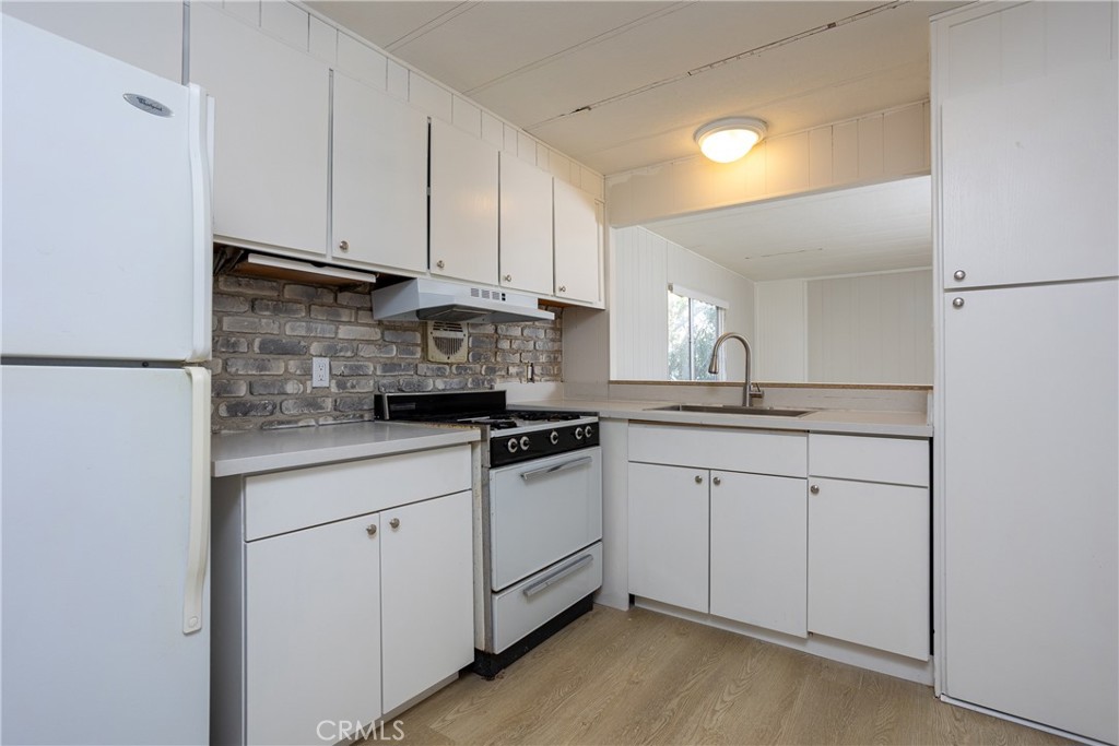 Manufactured In Park for sale at 15500 Bubbling Wells 210, Desert Hot Springs CA featuring 2 beds and 1 bath