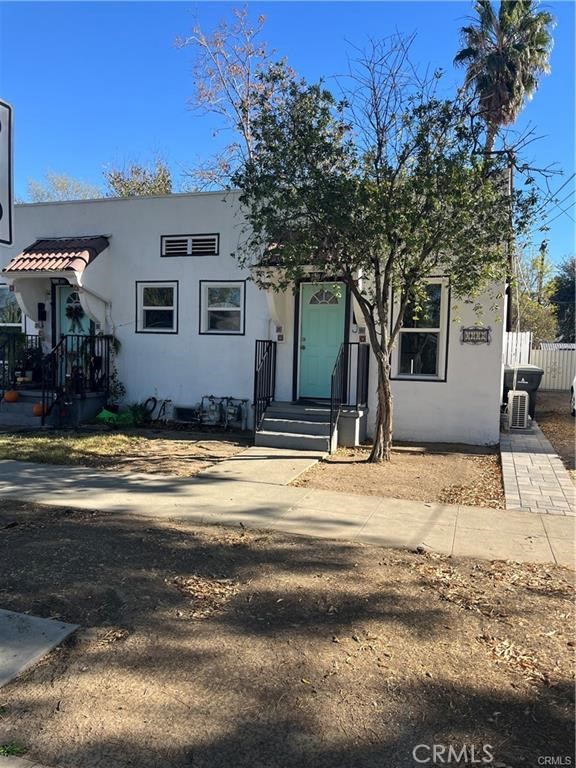 Residential Lease for rent at 3438 Locust, Riverside CA and 1 bath