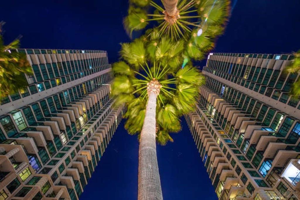 Residential Lease for rent at 1199 Pacific Hwy 1204, San Diego CA featuring 2 beds and 2 baths