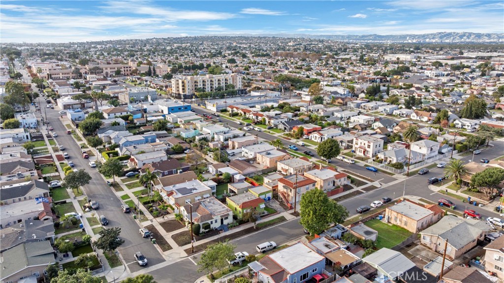 Residential for sale at 7015 S Harvard, Los Angeles CA featuring 3 beds and 2 baths