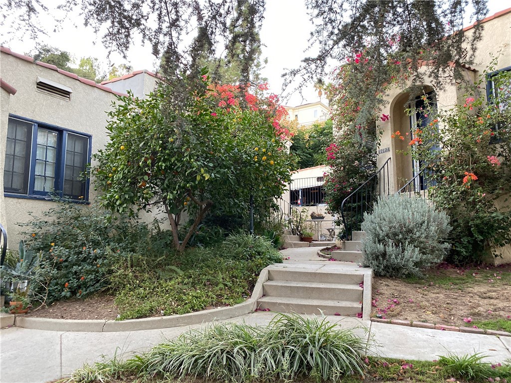 Residential Lease for rent at 1714 Gillette Crescent C, South Pasadena CA featuring 1 bed and 1 bath